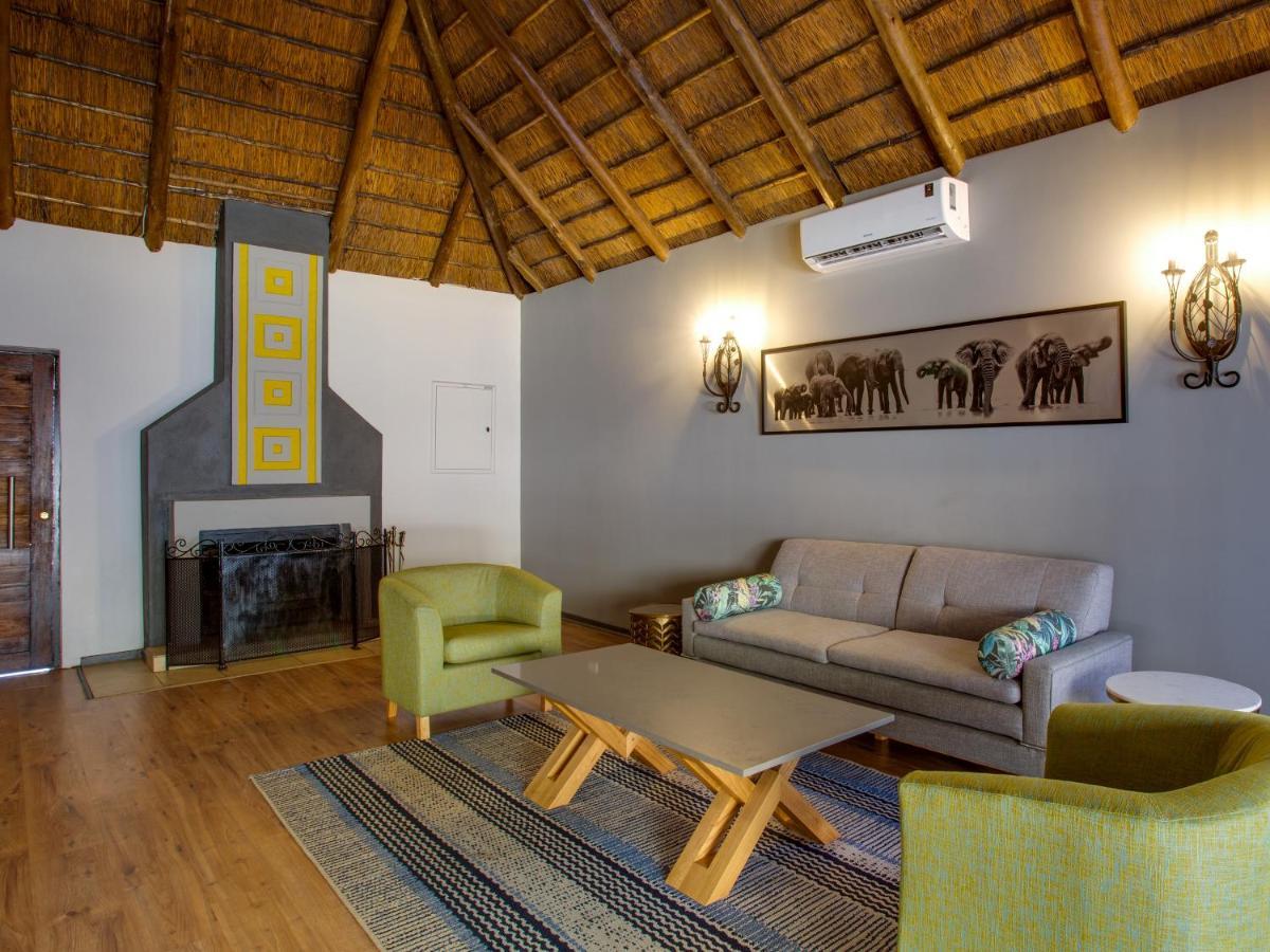 Ivory Tree Game Lodge ピラネスバーグ エクステリア 写真