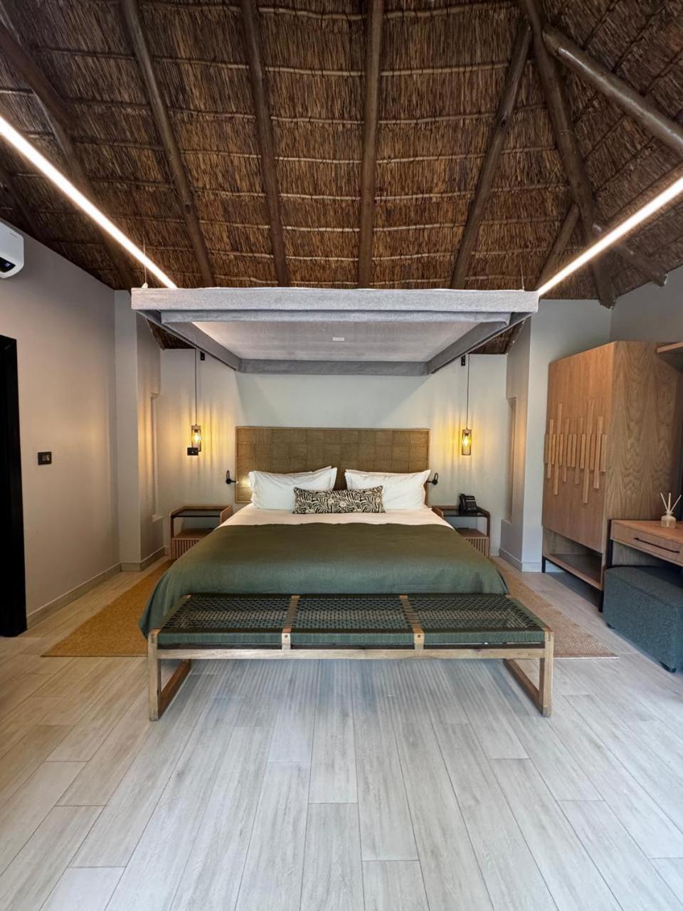 Ivory Tree Game Lodge ピラネスバーグ エクステリア 写真